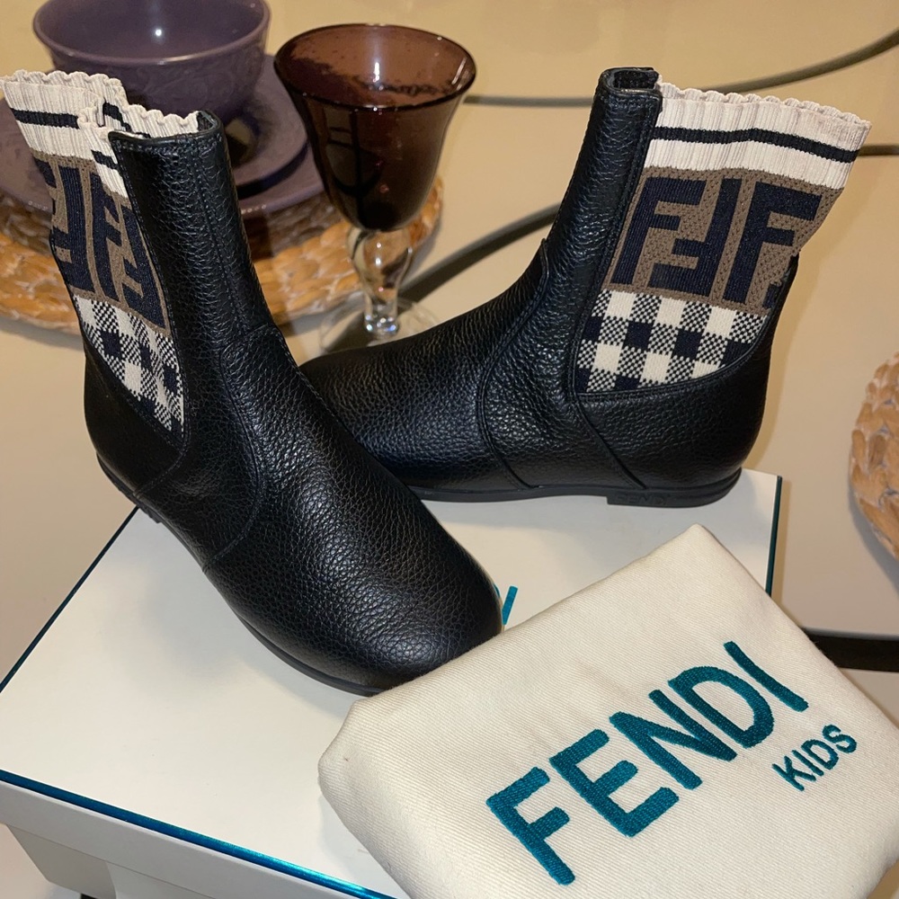 Toddler Fendi Boots Size 27(10)